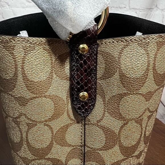 COACH X MICHEL JEAN BASQUIAT Pez Dispenser limited edition town bucket bag nwt - Picture 16 of 16